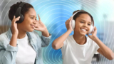 Auracast os permite ver la tele juntos con auriculares inalámbricos